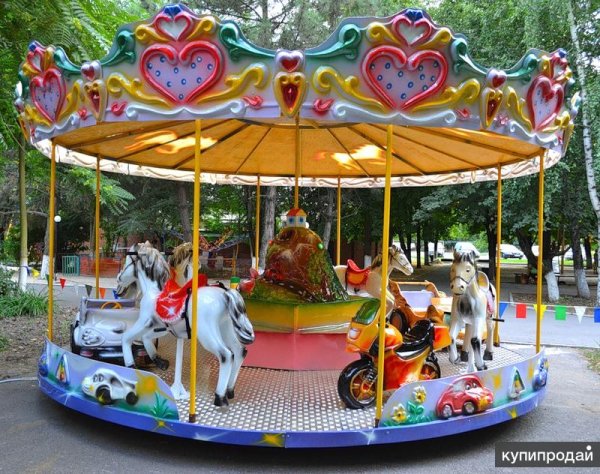 Детские аттракционы в парке