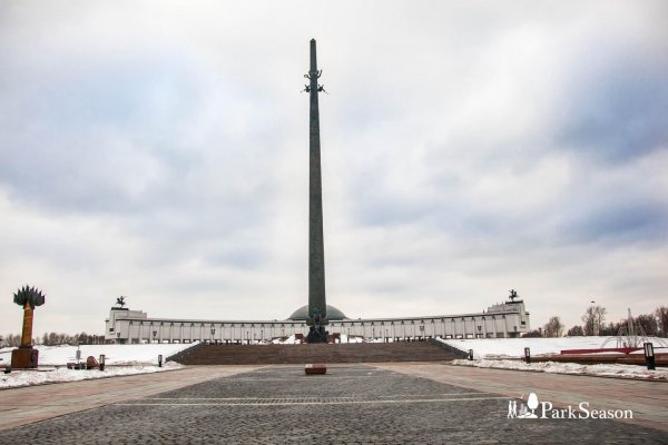 Поклонная гора монумент Победы