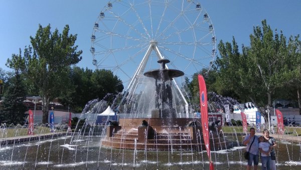 Парк Октябрьской революции Ростов на Дону