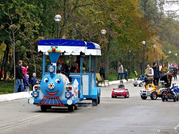 Парк им Октябрьской революции Ростов-на-Дону