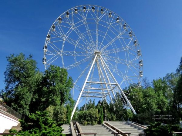 Парк им Октябрьской революции Ростов-на-Дону