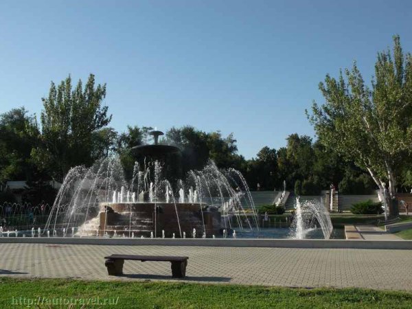 Парк имени Октябрьской революции Ростов-на-Дону