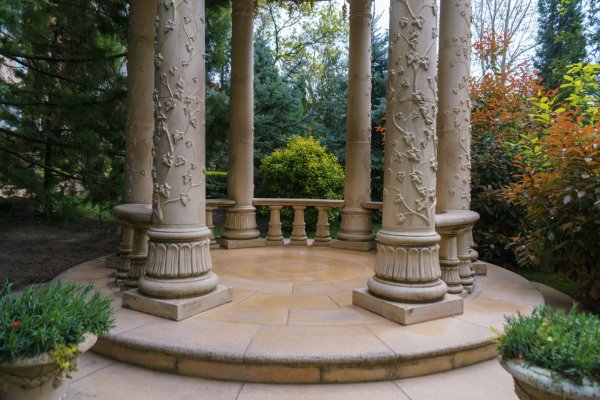 Старый парк Кабардинка осень