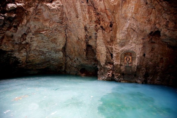 Подземное озеро в Пятигорске