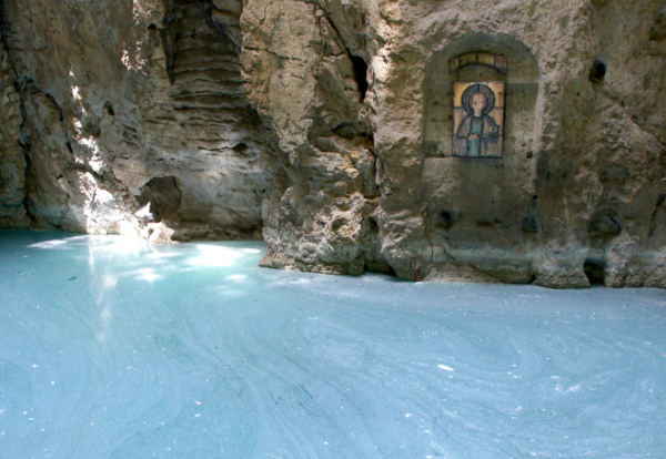 Гора Машук и озеро провал Пятигорск