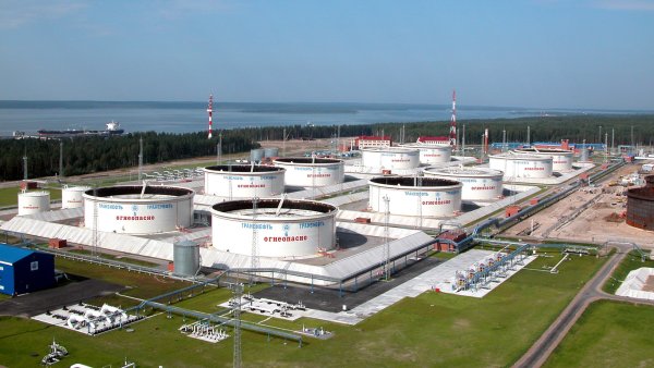 Резервуарный парк нефти