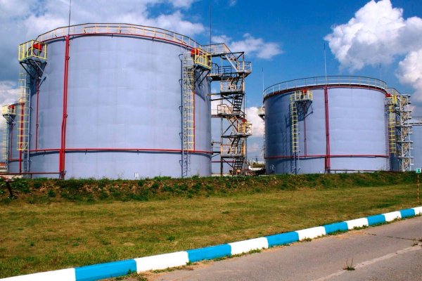 Резервуарный парк нефтебазы