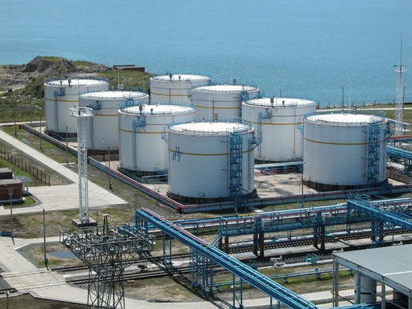 Резервуарный парк для хранения нефти