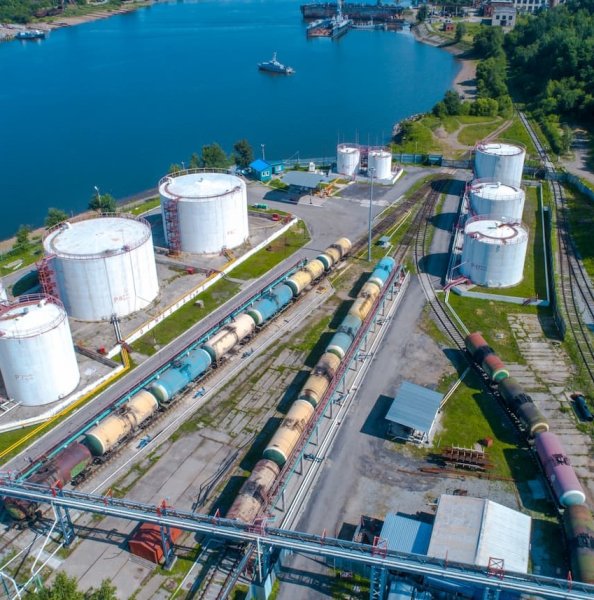 Резервуарный парк для хранения нефти