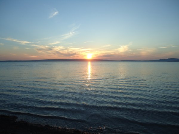 Озеро беле пасмурно