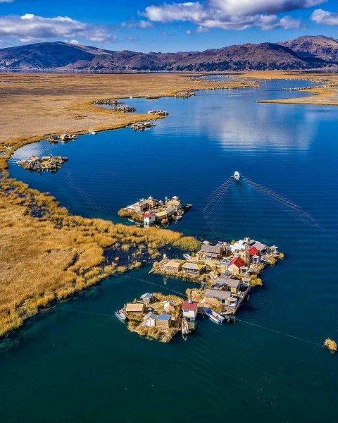 Плавучие острова Урос