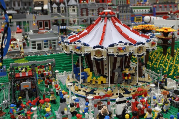 LEGO Карусель большая