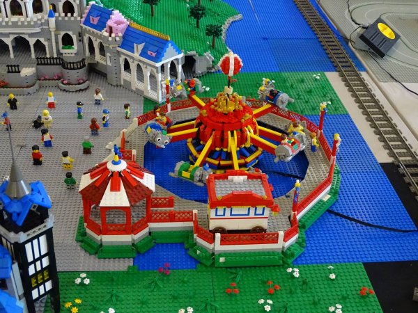 Лего парк аттракционов Марс