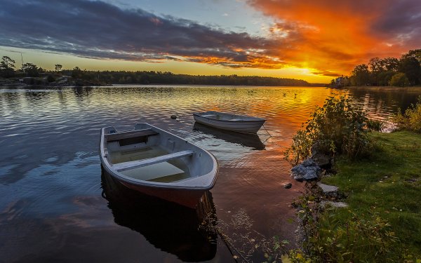 Лодка на озере
