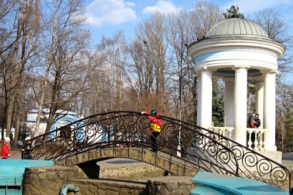 Ротонда парк Волжский