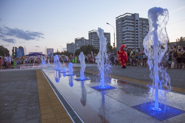 Фонтаны города Волжского Волгоградской области