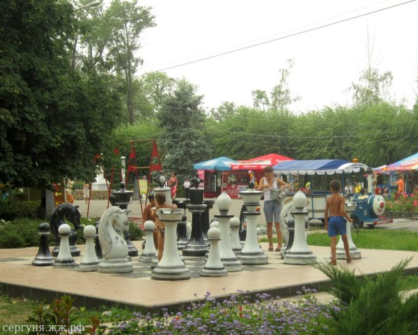 Волжский парк в центре