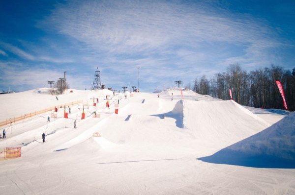 Охта парк горнолыжный склон