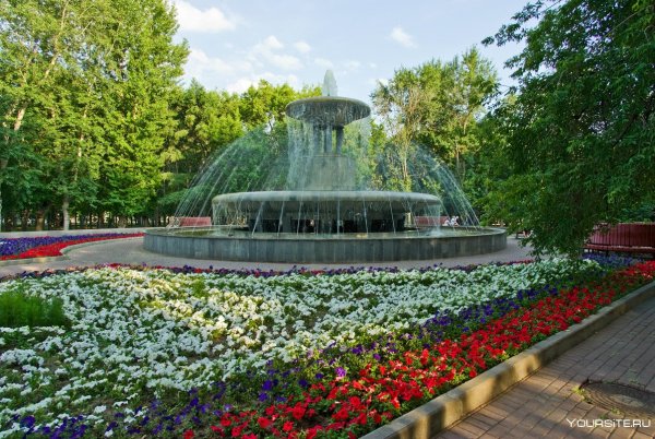 Сквер девичьего поля