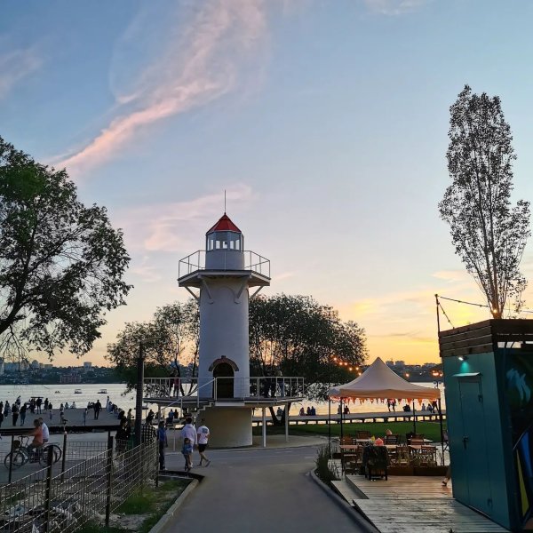 Воронеж парк Дельфин Маяк