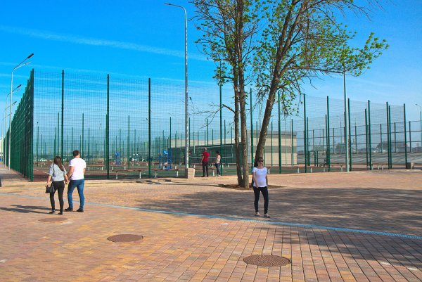 Парк Левобережный волейбольные площадки