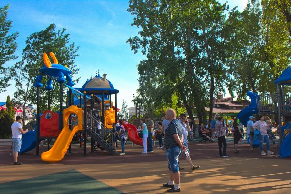 Левобережный парк Ростов на Дону площадка