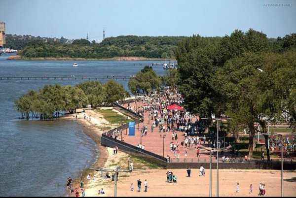 Левобережная набережная Ростов