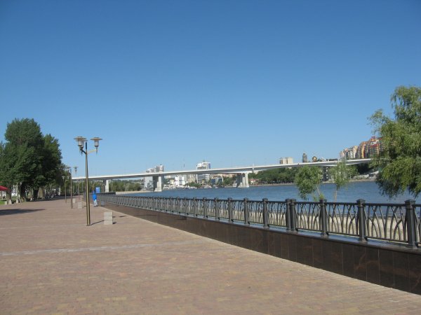 Левобережная набережная Ростов на Дону