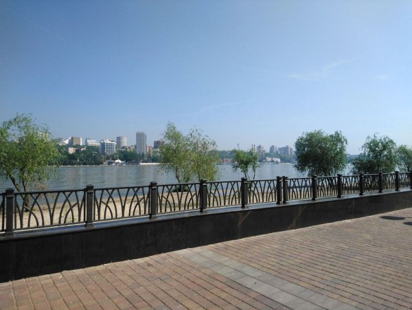 Левобережная набережная Ростов