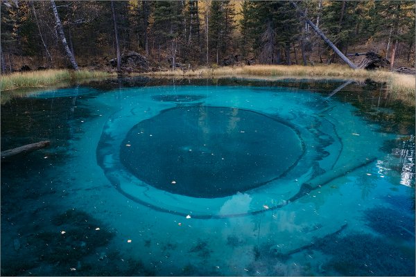 Гейзерное озеро Алтай глубина