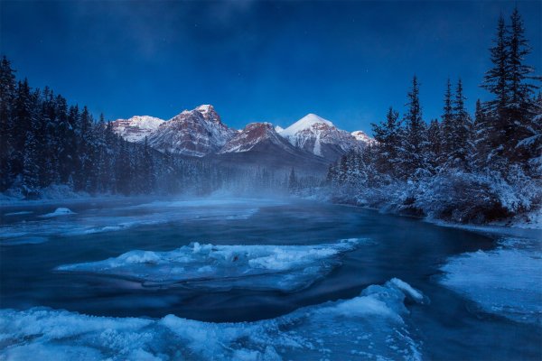 Canadian Rockies зима