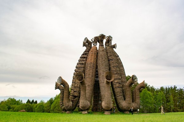 Николо Ленивец арт парк