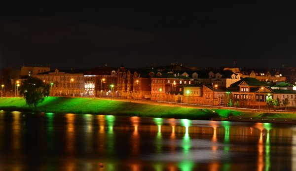 Набережная озера кабан Казань ночью