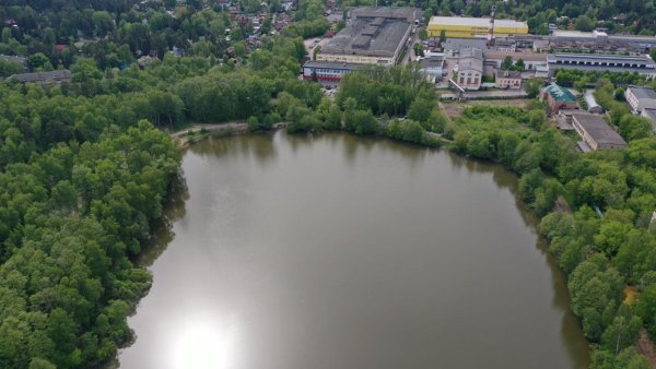 Парк в Малаховке у озера