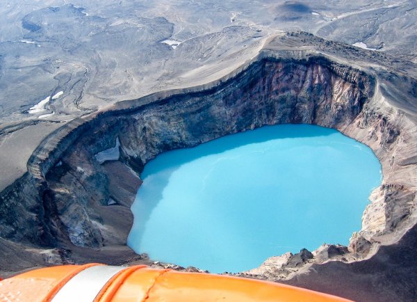 Вулканическое озеро Троицкое