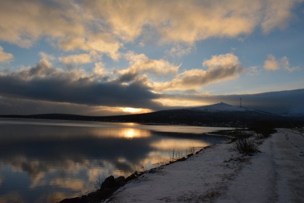 Кольский полуостров озеро Имандра