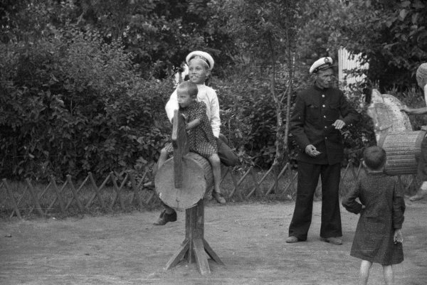 1939 Году. Фотограф - Харрисон Форман