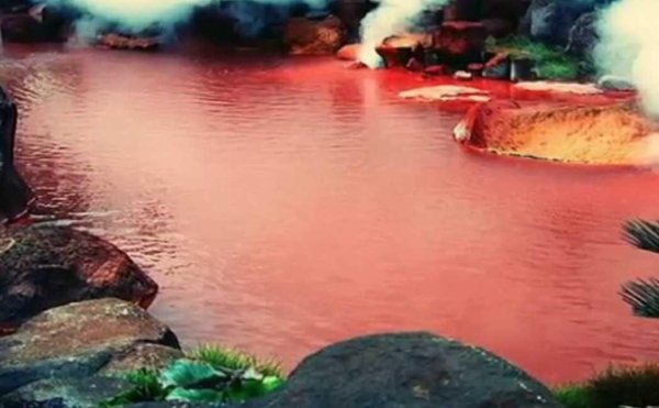 Кровавое озеро в Ираке