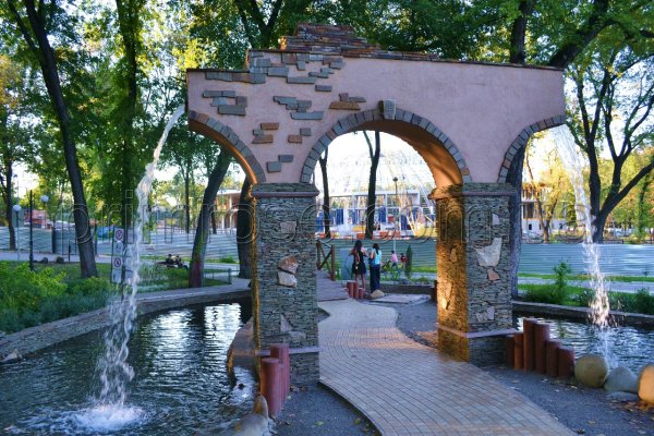 Г. Донецк парк Щербакова