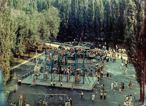 Аттракционы парк Горького в 90-е