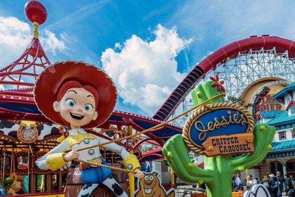 Парижский Диснейленд аттракционы