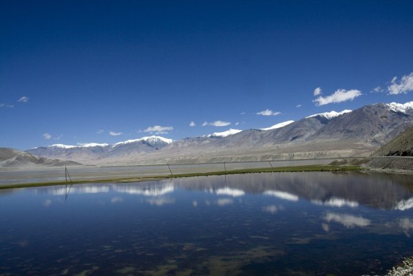 Черное озеро Памир