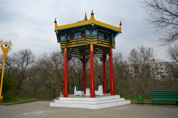 Парк Дружба в Элисте Родник бортха