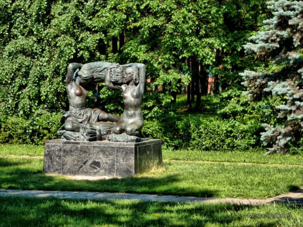 Парк дружбы Стелла Москва