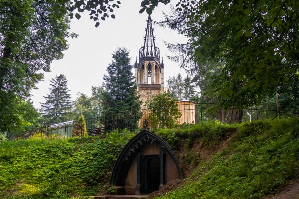 Шуваловский парк