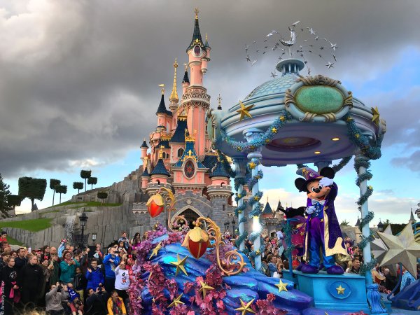 Парк Диснейленд в Париже