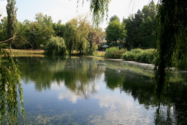 Парк Гагарина озеро Симферополь