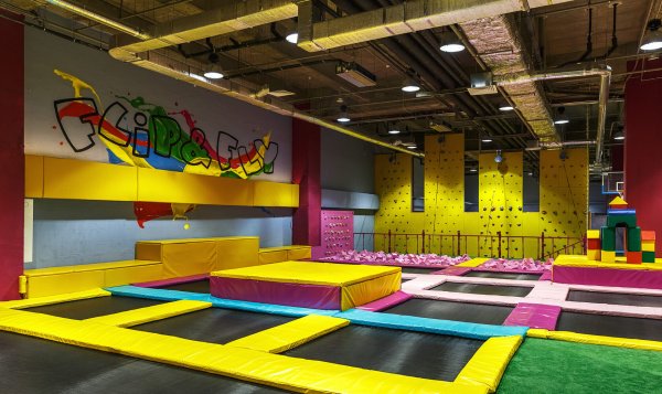 Батутный центр Flip & Fly, Москва