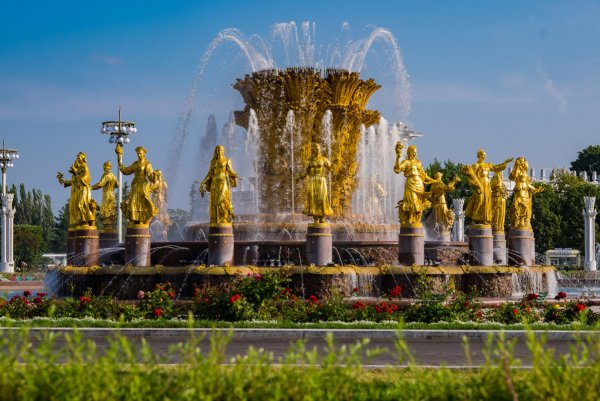 Москва ВДНХ лето