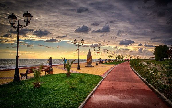 Имеретинская набережная Сочи